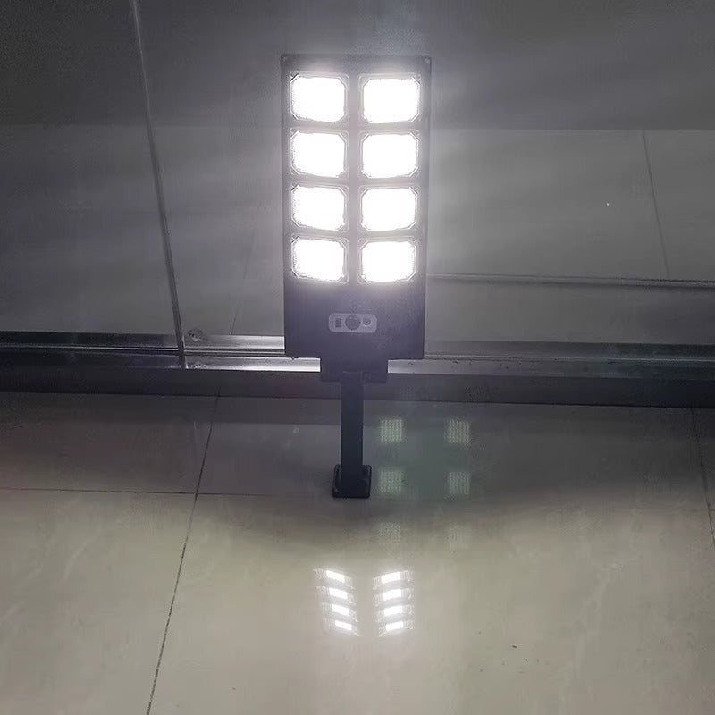 Solarna Lampa Uliczna LED z Pilotem i Czujnikiem Ruchu IP65